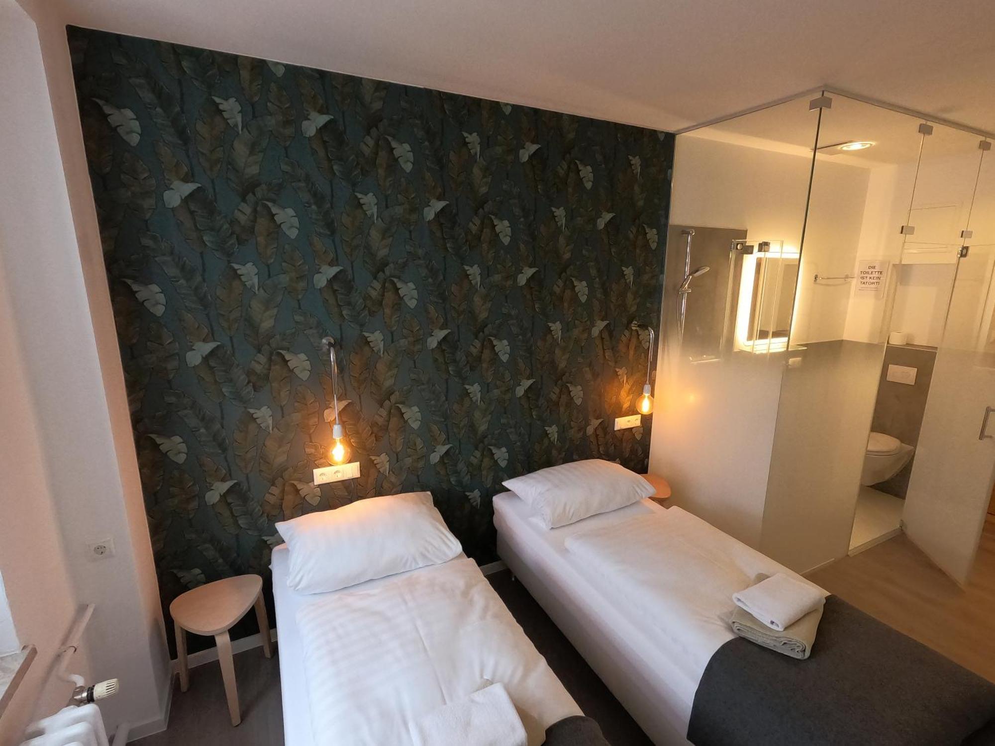 Landgasthof & Hotel Waldeck Treuen Extérieur photo